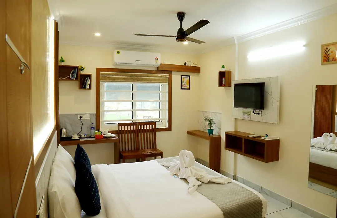 Cloud9 Airport Hotel-1
