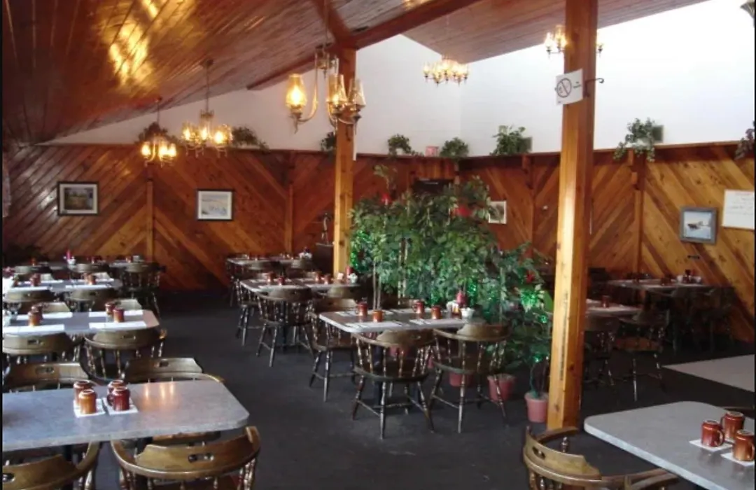 Country Road Motor Inn-1