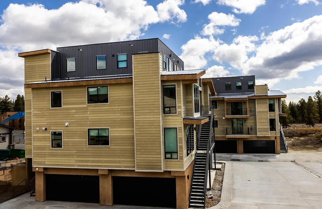 The Sierra House-1