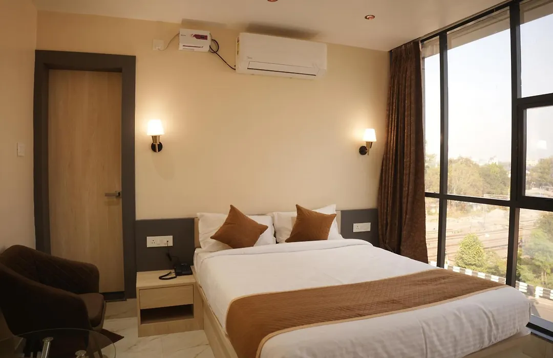 Hotel Jasraj Inn-1