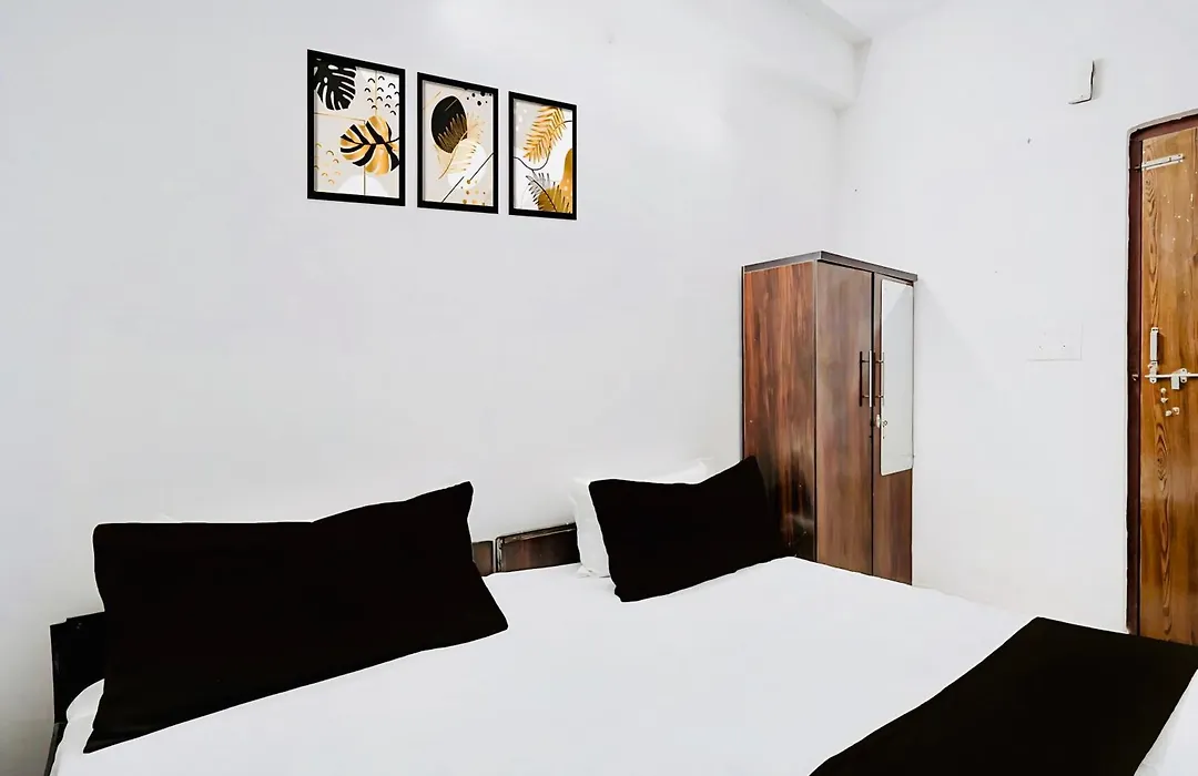 Hotel Shree Panchmukhi Residency-1