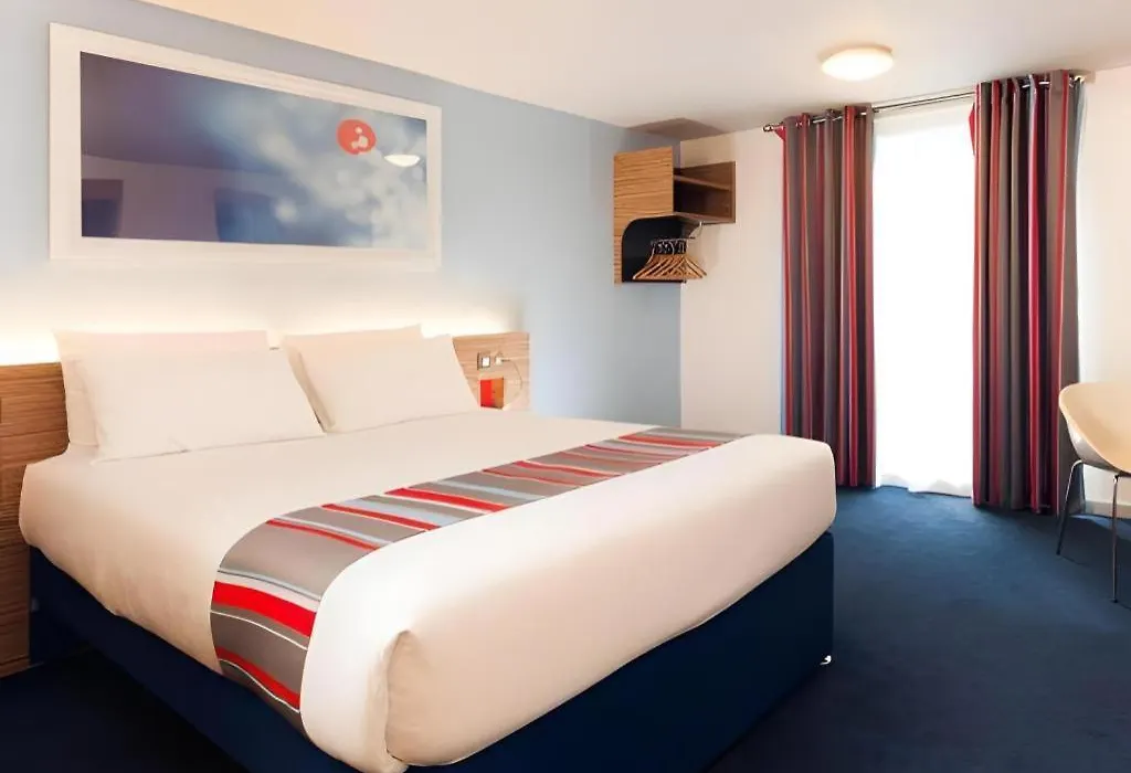 Travelodge Chichester Central-1