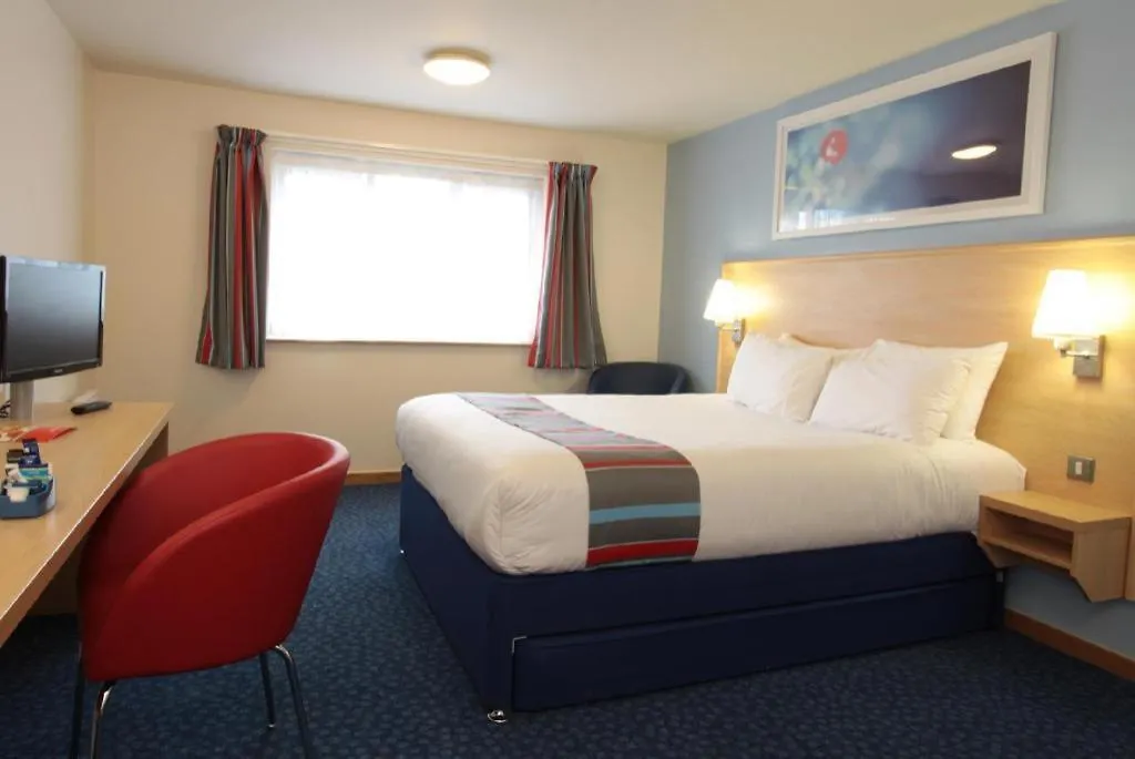 Travelodge Ipswich Beacon Hill-1