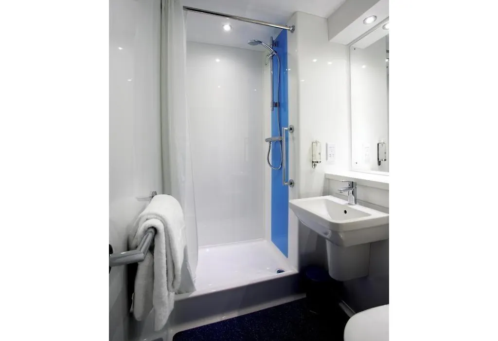 Travelodge Widnes-1