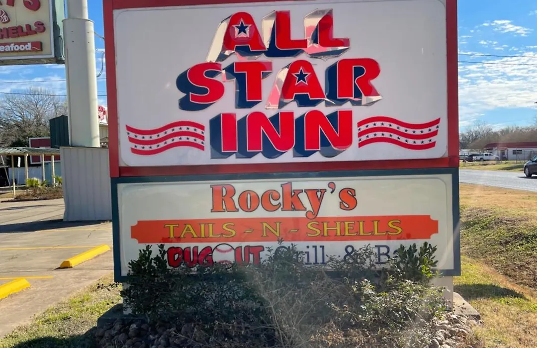 All Star Inn-1