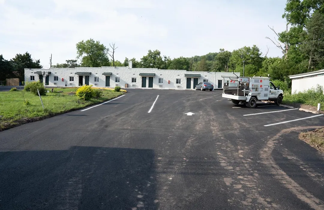 Rainbow Motel-1