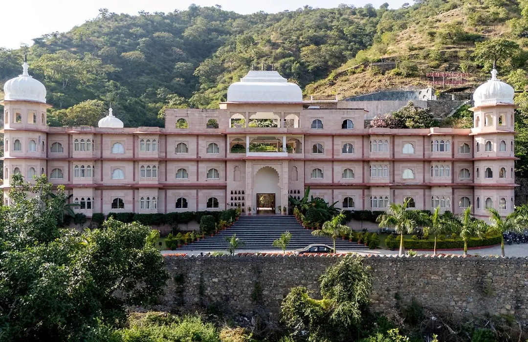 Kumbhalgarh Fort Resort Pure Veg-1