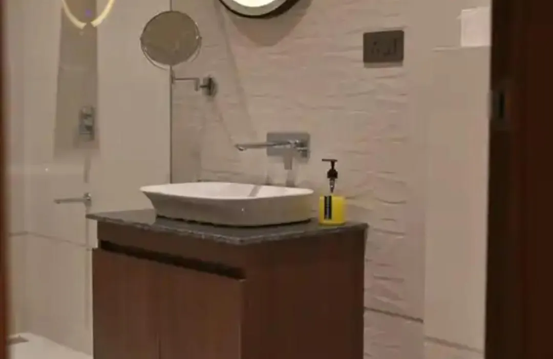 Hotel Phantom-1