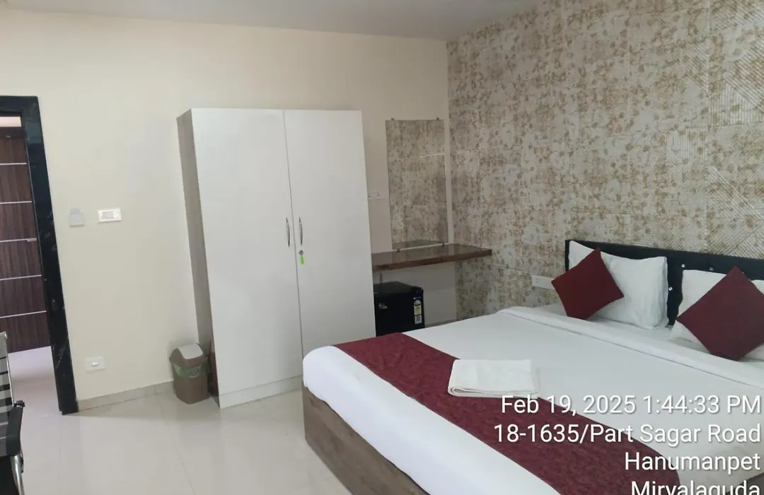 Hotel Vaishnavi Grand-1