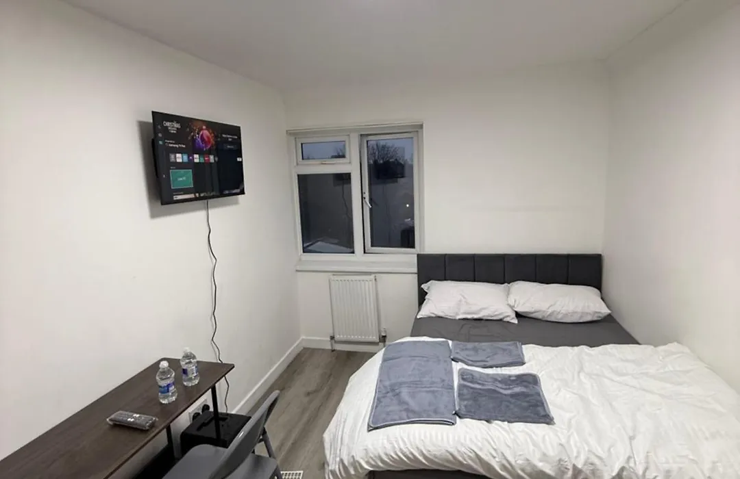 Modern Rooms In North London-1