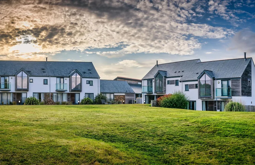 Landal Whalesborough Resort & Spa-1