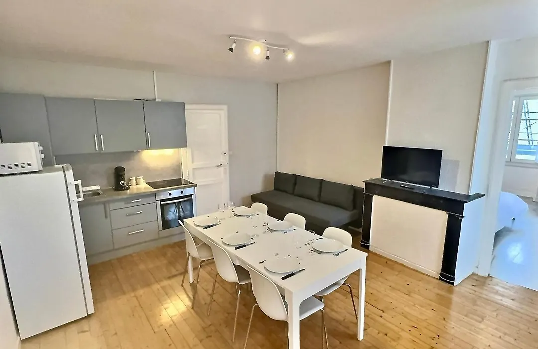 Wonderhost, Les Apparts De La Place Margot-1