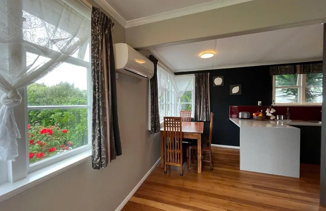 Cosy Corner-1