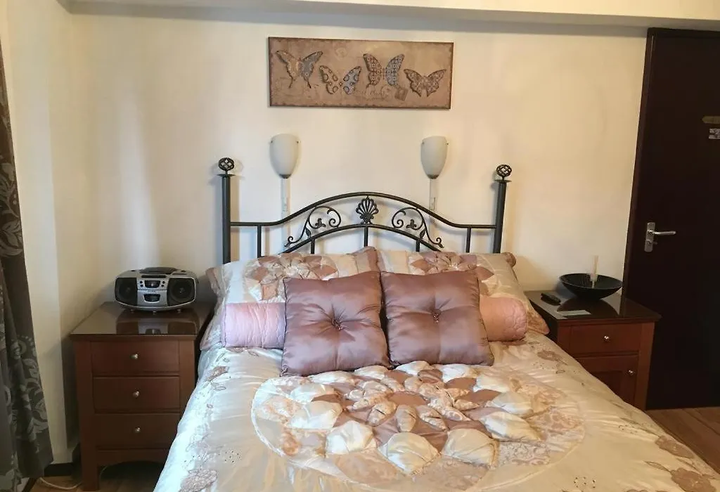 Smithy Lodge Guest House-1