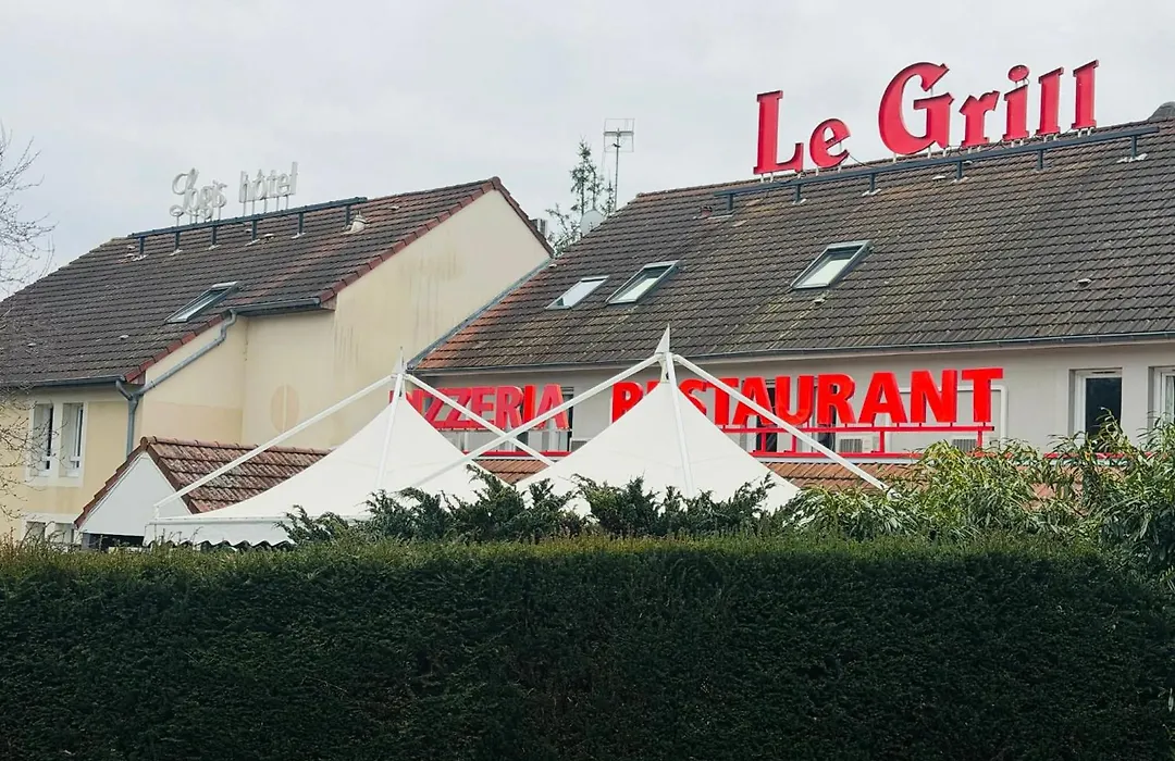 Logis Hotel Lons-le-Saunier - Restaurant Le Grill-1