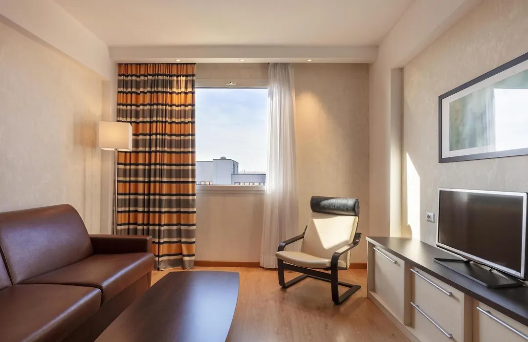 Hilton Garden Inn Rome Airport-1