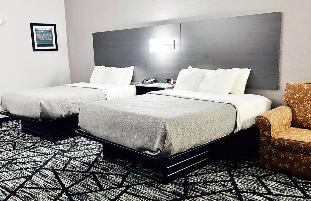 Quality Inn Raynham - Taunton-1