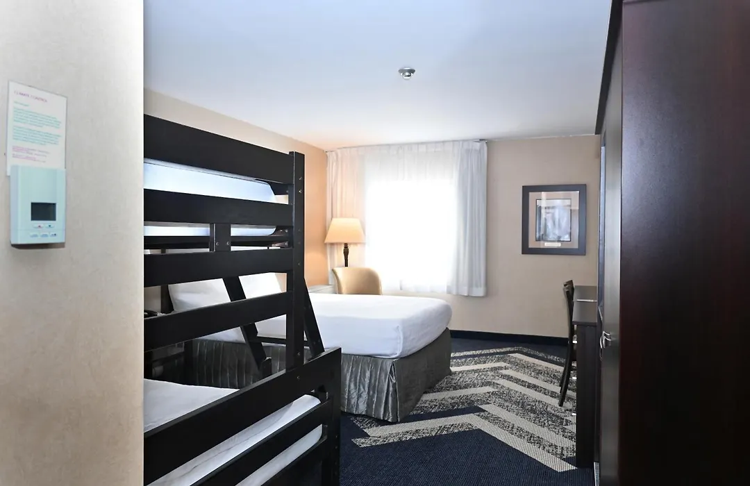 Skyline Hotel & Waterpark-1