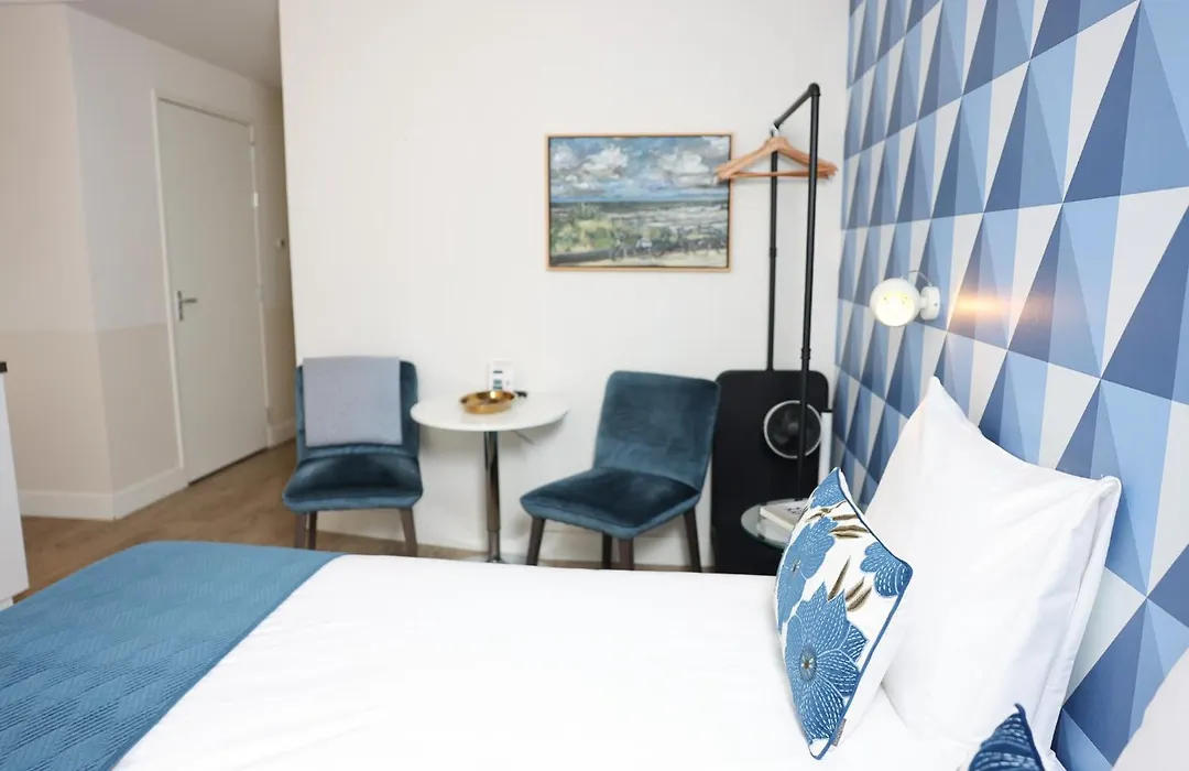 Hotel Steeds Aan Zee-1