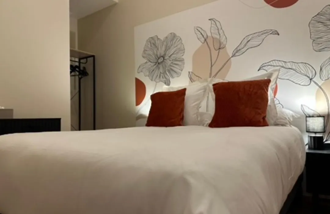 Hôtel Le Dormeur du Val-1