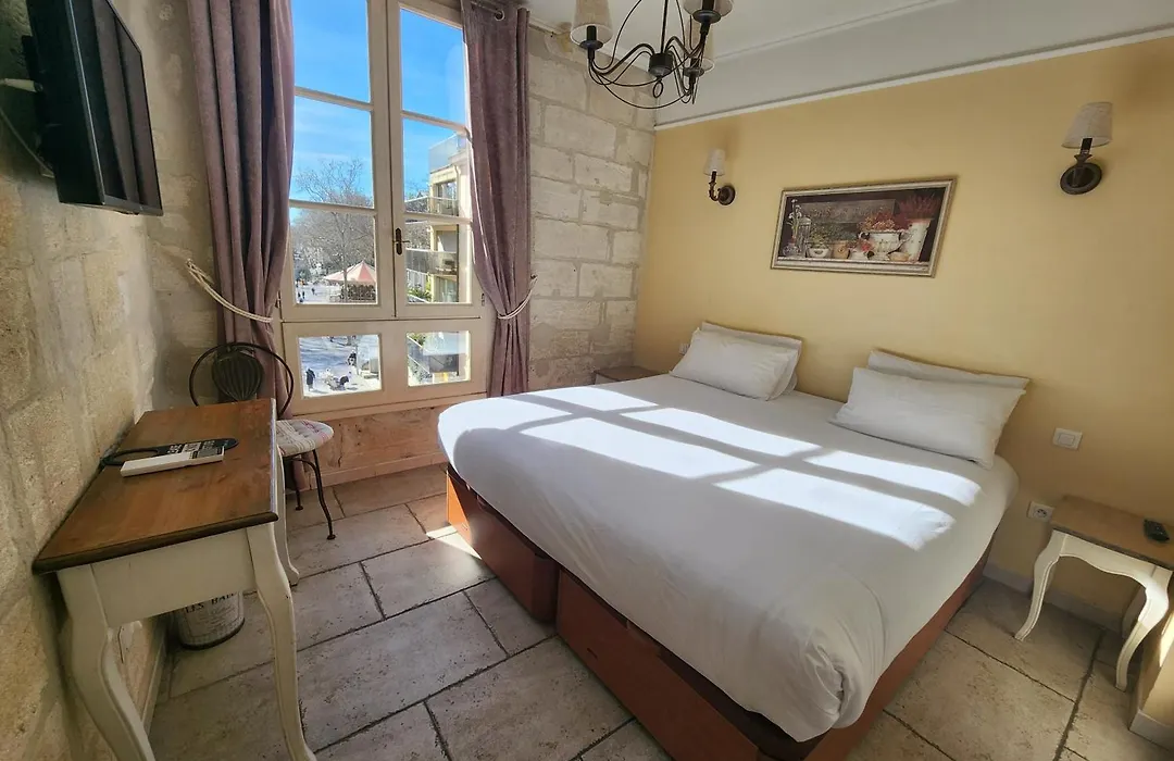 Hotel Du Palais Des Papes-1
