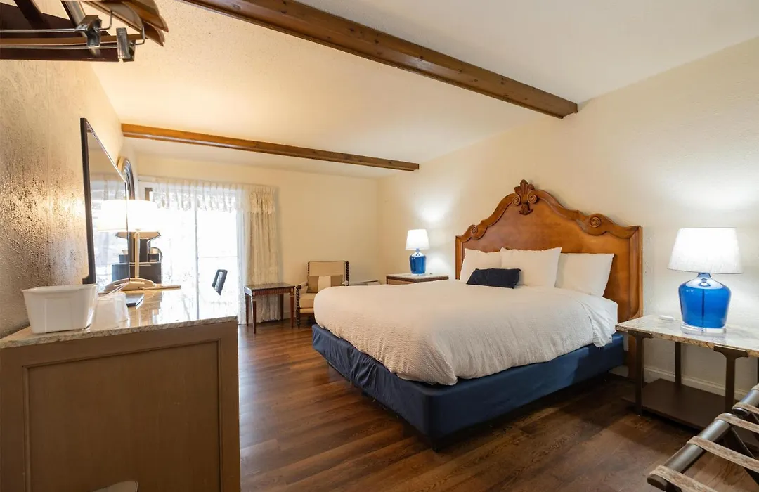 Fireside Inn And Suites Bangor-1
