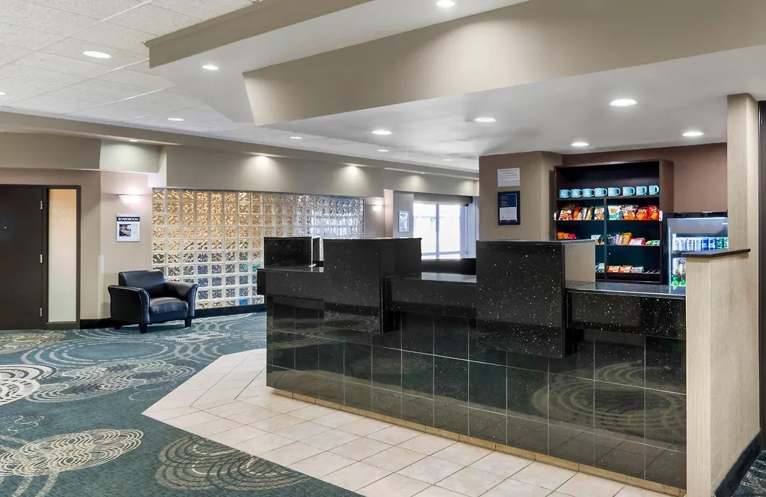 Clarion Hotel & Suites-1
