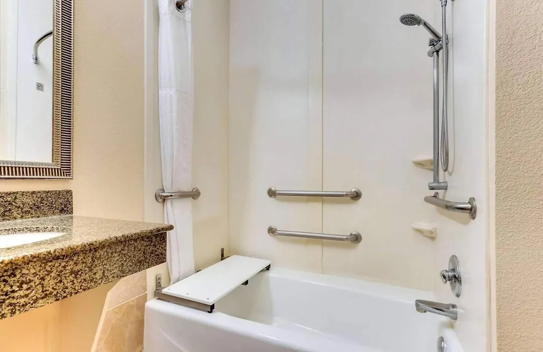 Comfort Inn & Suites Waco Woodway-1