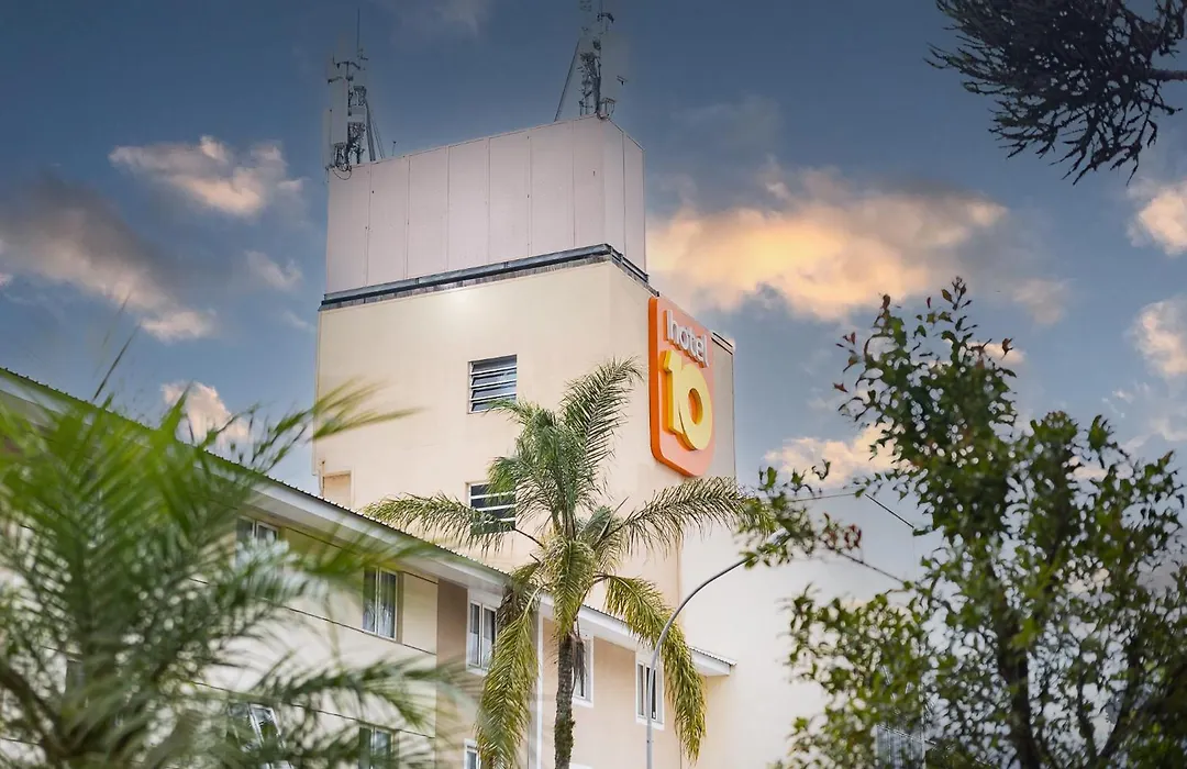 Hotel 10 Curitiba-1