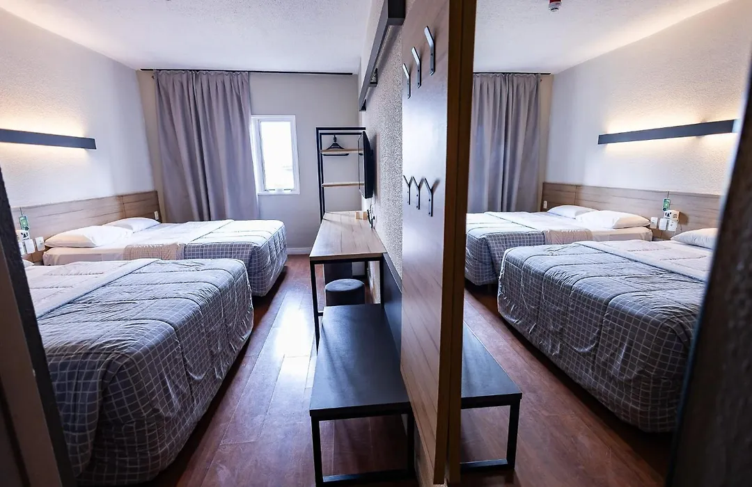 Hotel 10 Curitiba-1