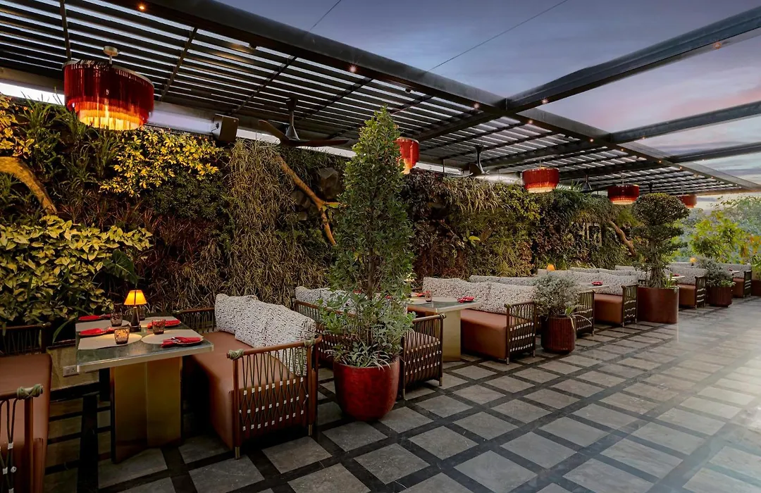 Holiday Inn Cochin By Ihg-1