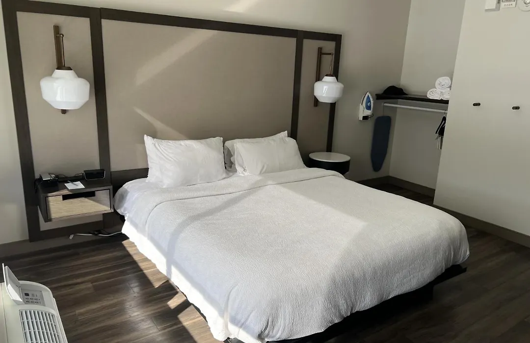 Fairfield Inn & Suites Springfield Enfield-1