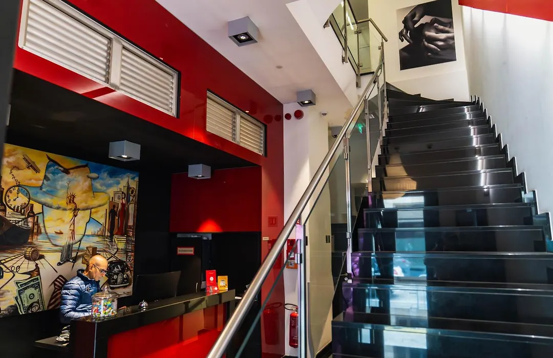Hotel Grey-1