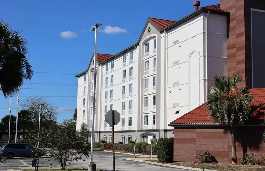 La Quinta Inn And Suites By Wyndham, Ocala-1