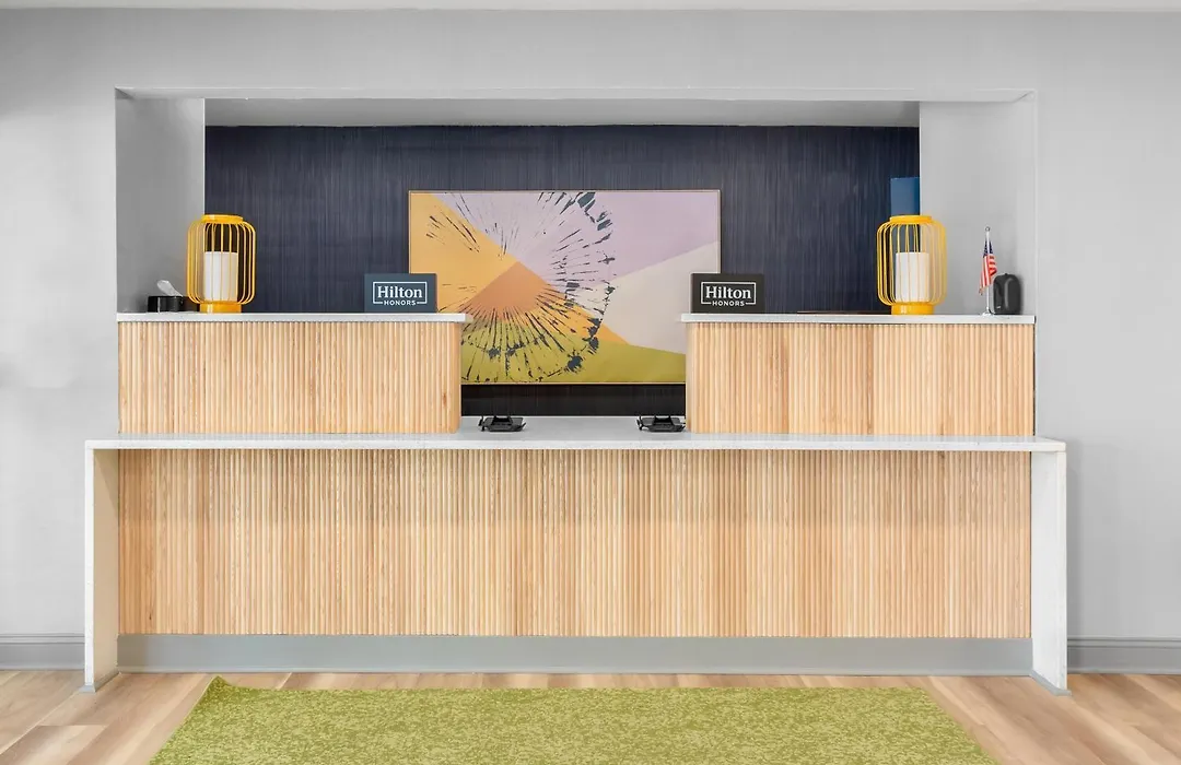 Spark By Hilton Matteson Chicago I 57-1