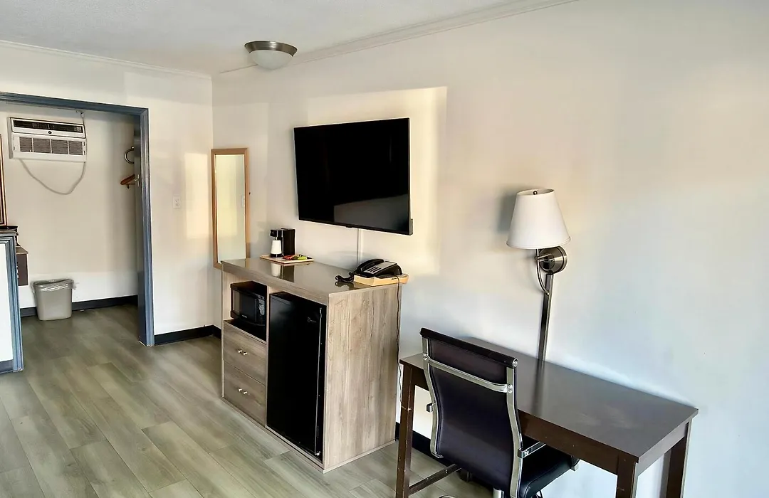 Budget Inn Conway-1