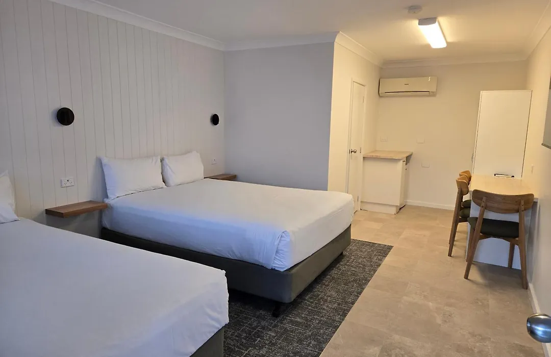 Best Western Parkside Motor Inn-1