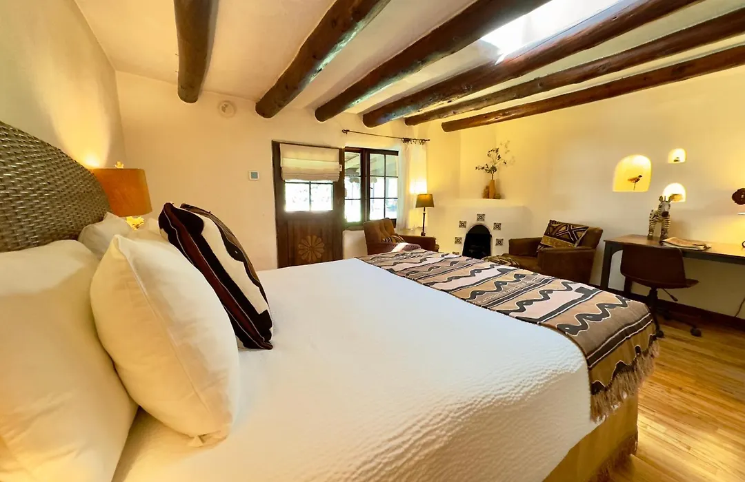 Old Taos Guesthouse B&B-1