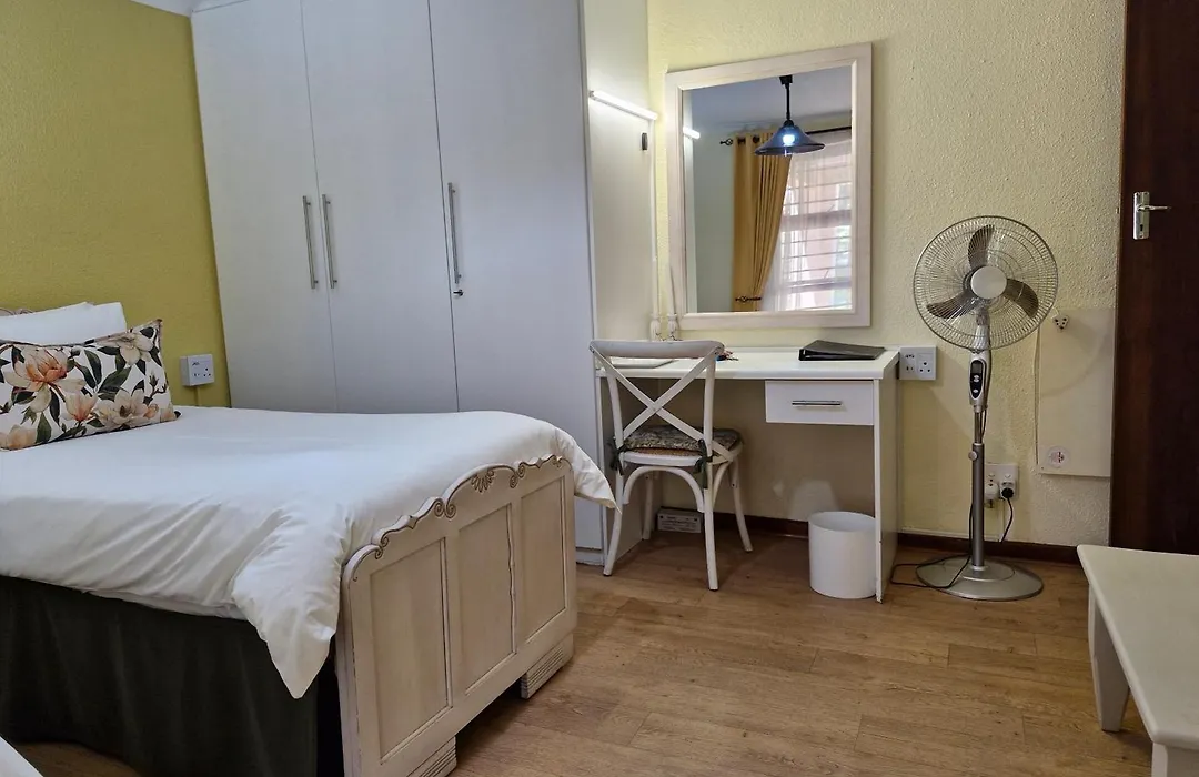 Old Oak Guest House-1