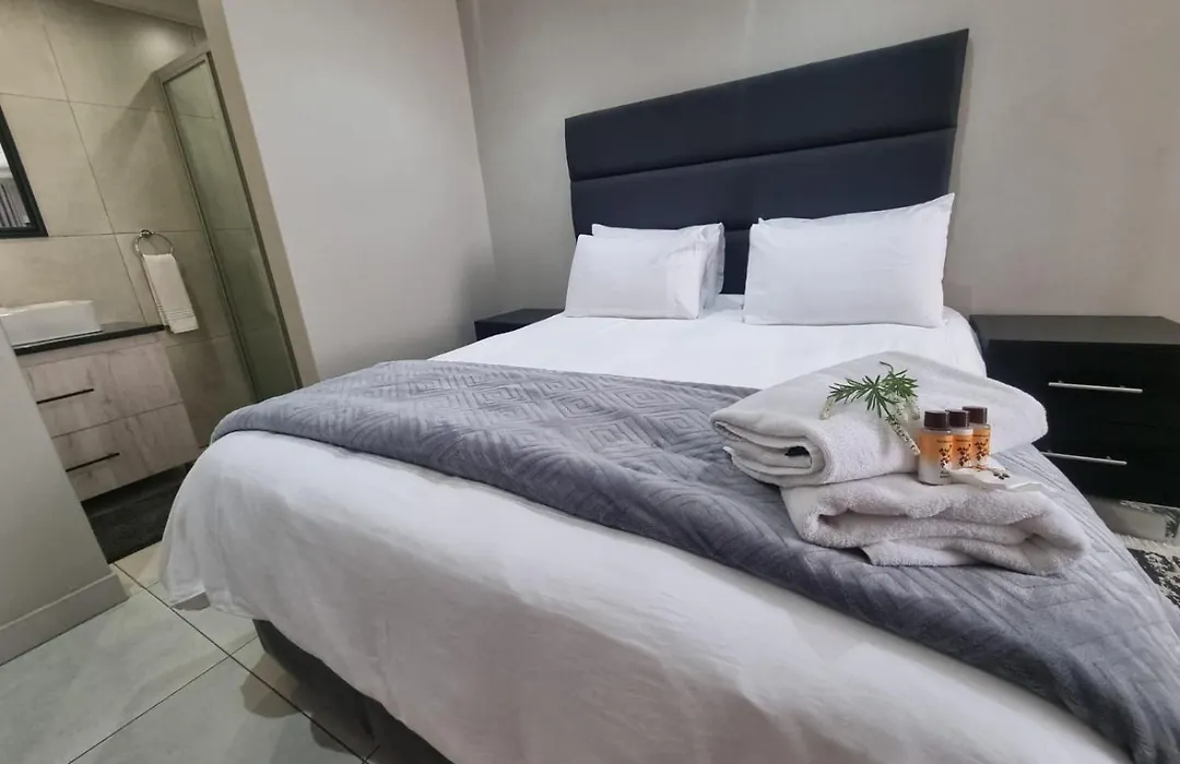 Emerald Guesthouse-1