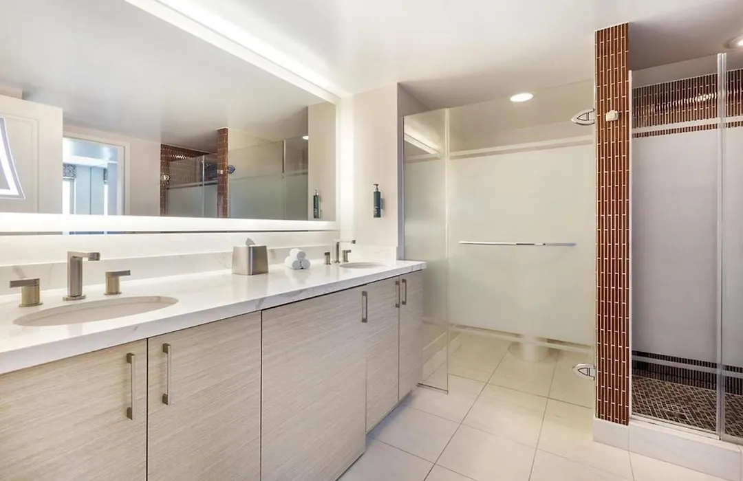 Suites at Elara Las Vegas Strip-No Resort Fees-1