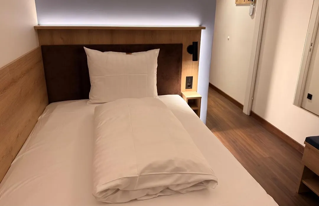 Hotel Antares Muenchen-1