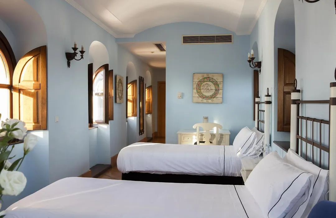 Hotel Tugasa Arco De La Villa-1