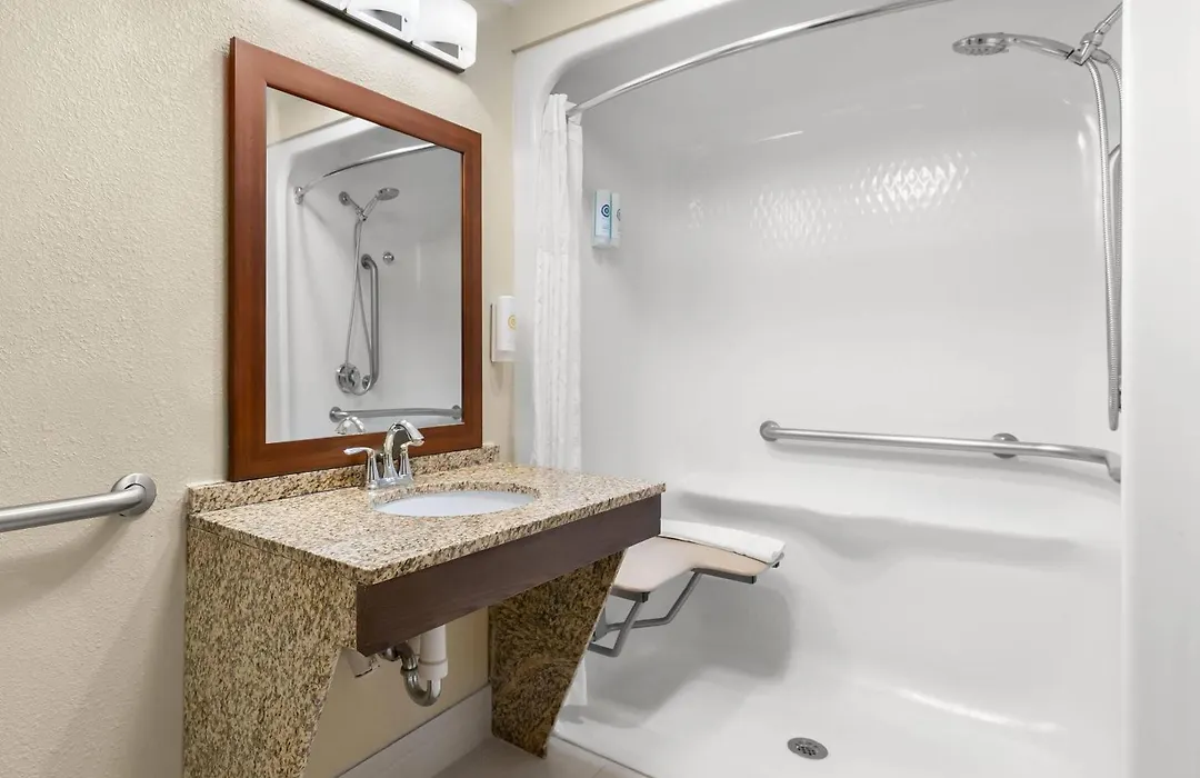 Comfort Suites Near Universal Orlando Resort-1