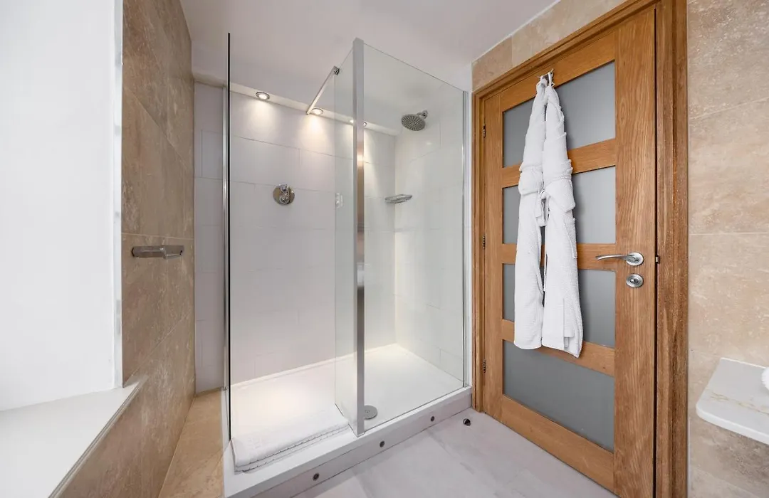 Ennios Boutique Hotel-1