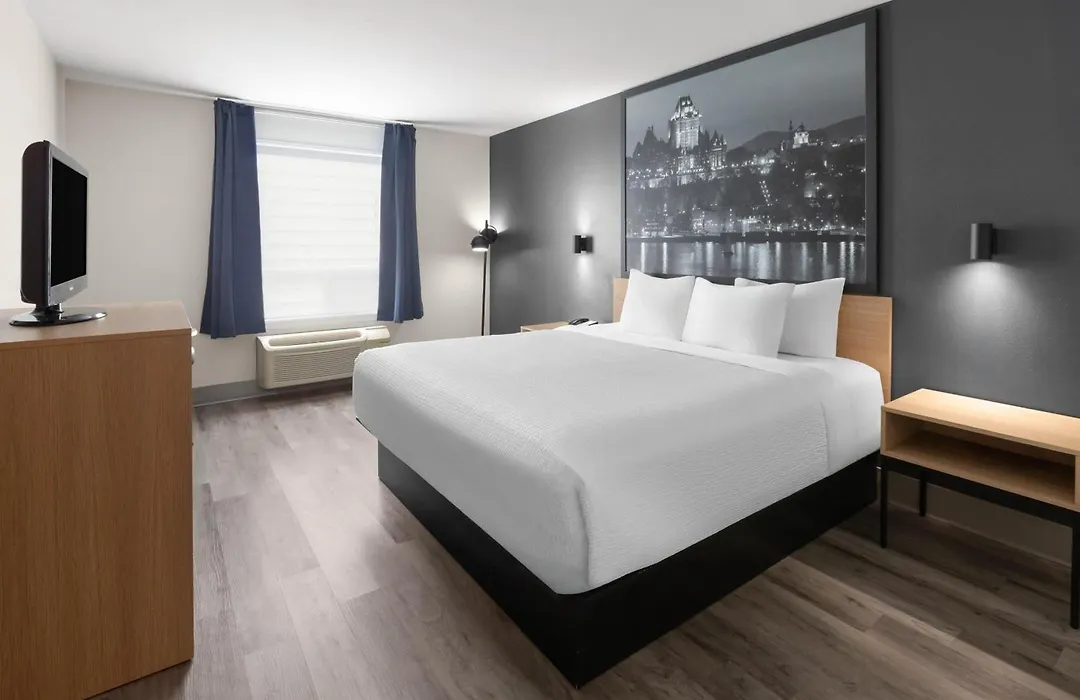 Super 8 By Wyndham Quebec City-1