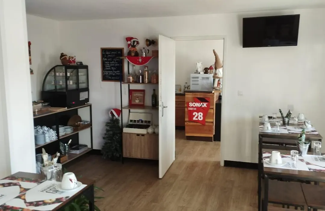 Enzo Hotels Loudeac-1