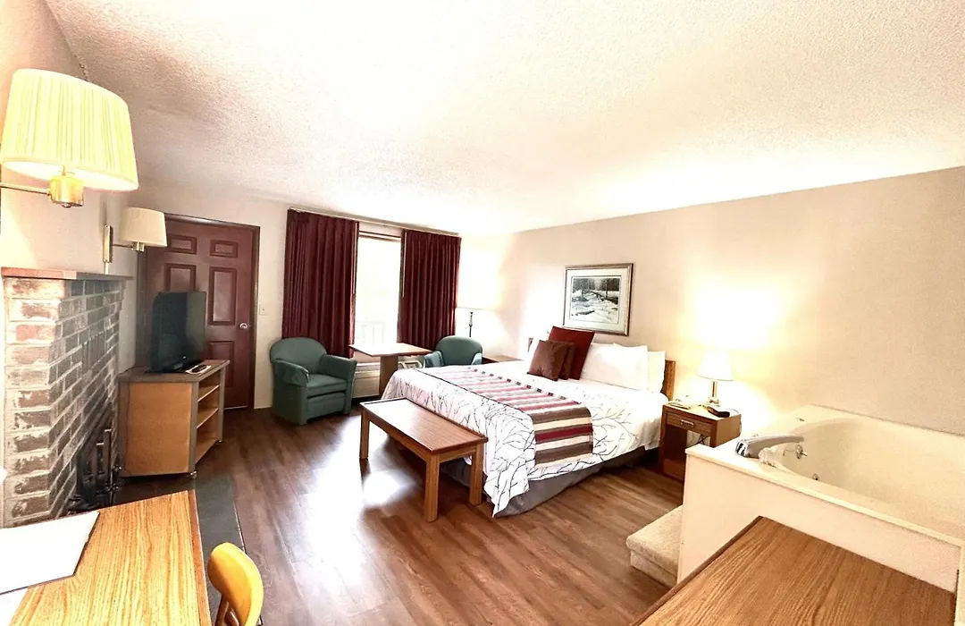 Highland Manor Inn-1