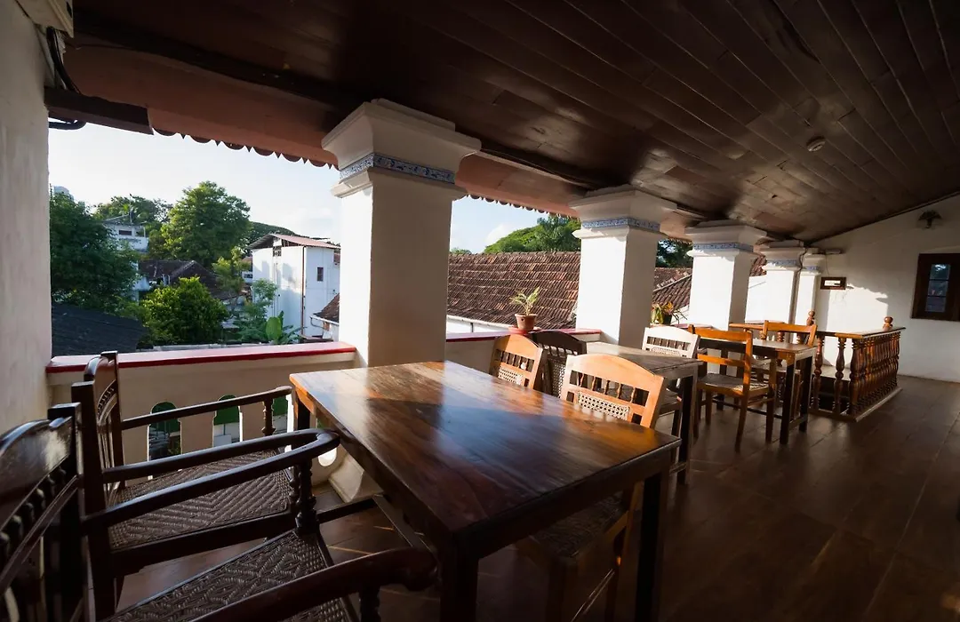 Old Courtyard Hotel-1