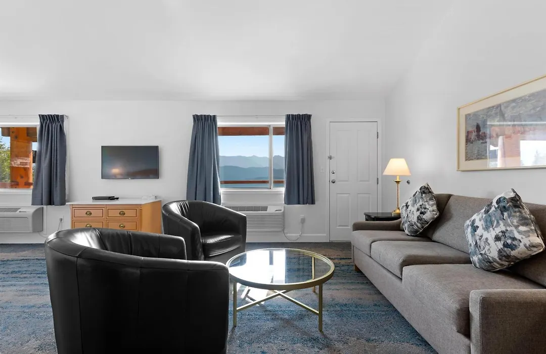 Kootenay Lakeview Resort BW Signature Collection-1